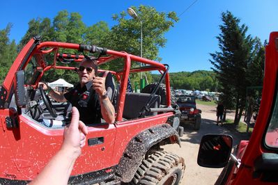 Jeepers_Meeting_2013_by_Maurone_00131.jpg